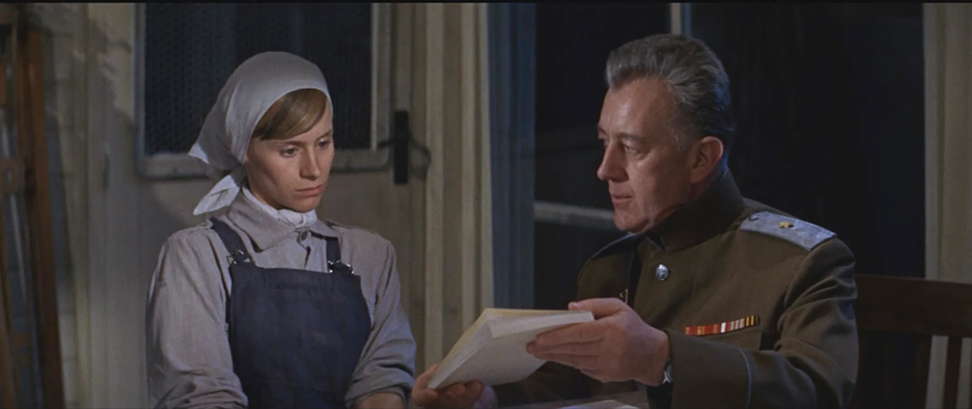 Alec Guinness and Rita Tushingham in Doctor Zhivago (1965)