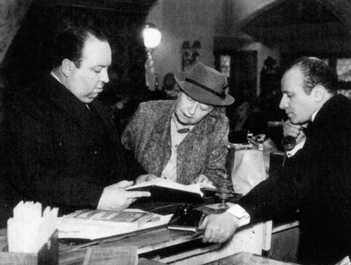 Alfred Hitchcock, Emile Boreo, and May Whitty in The Lady Vanishes (1938)