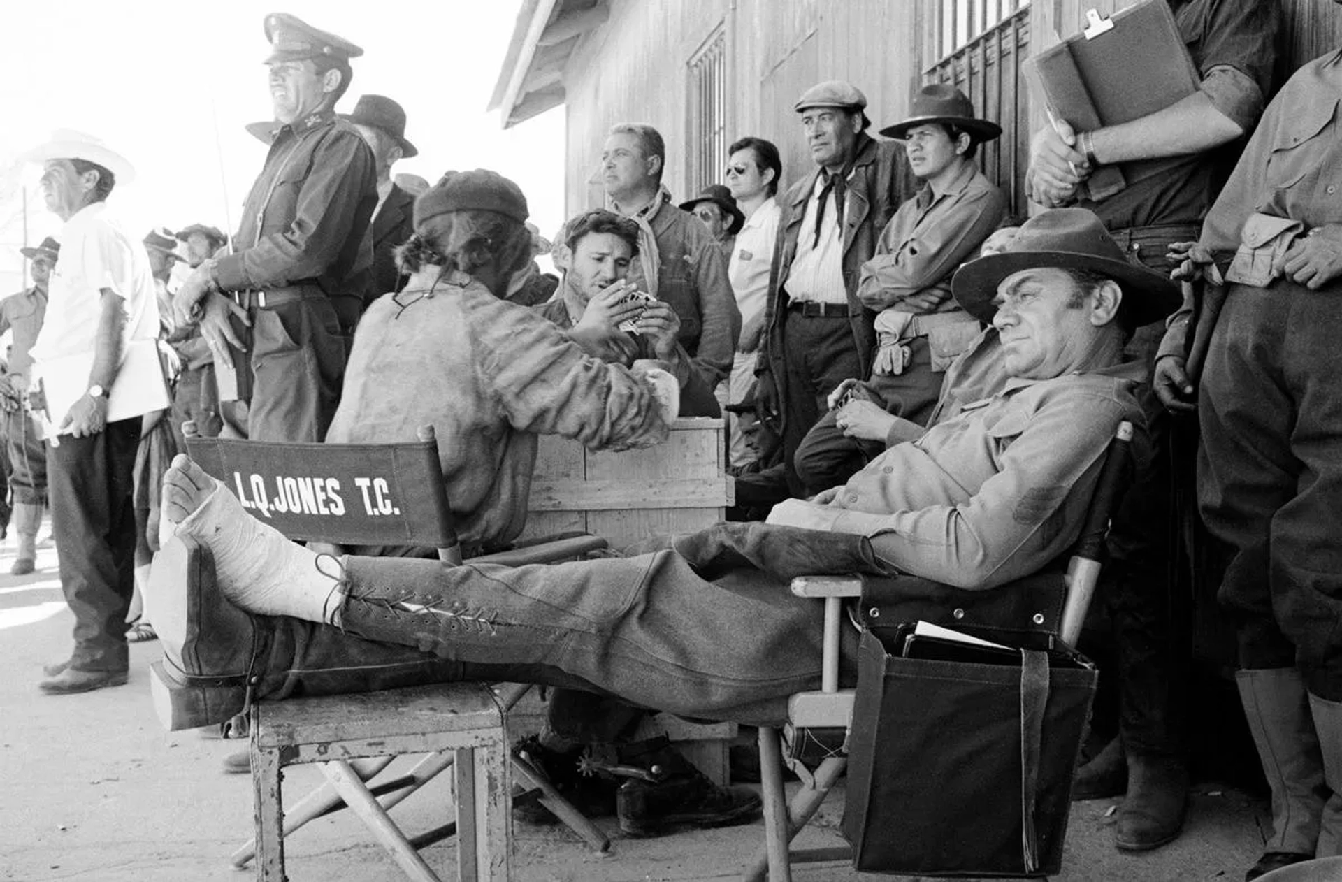 Ernest Borgnine and L.Q. Jones in The Wild Bunch (1969)