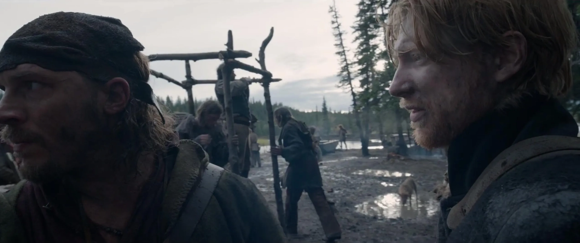 Tom Hardy and Domhnall Gleeson in The Revenant (2015)