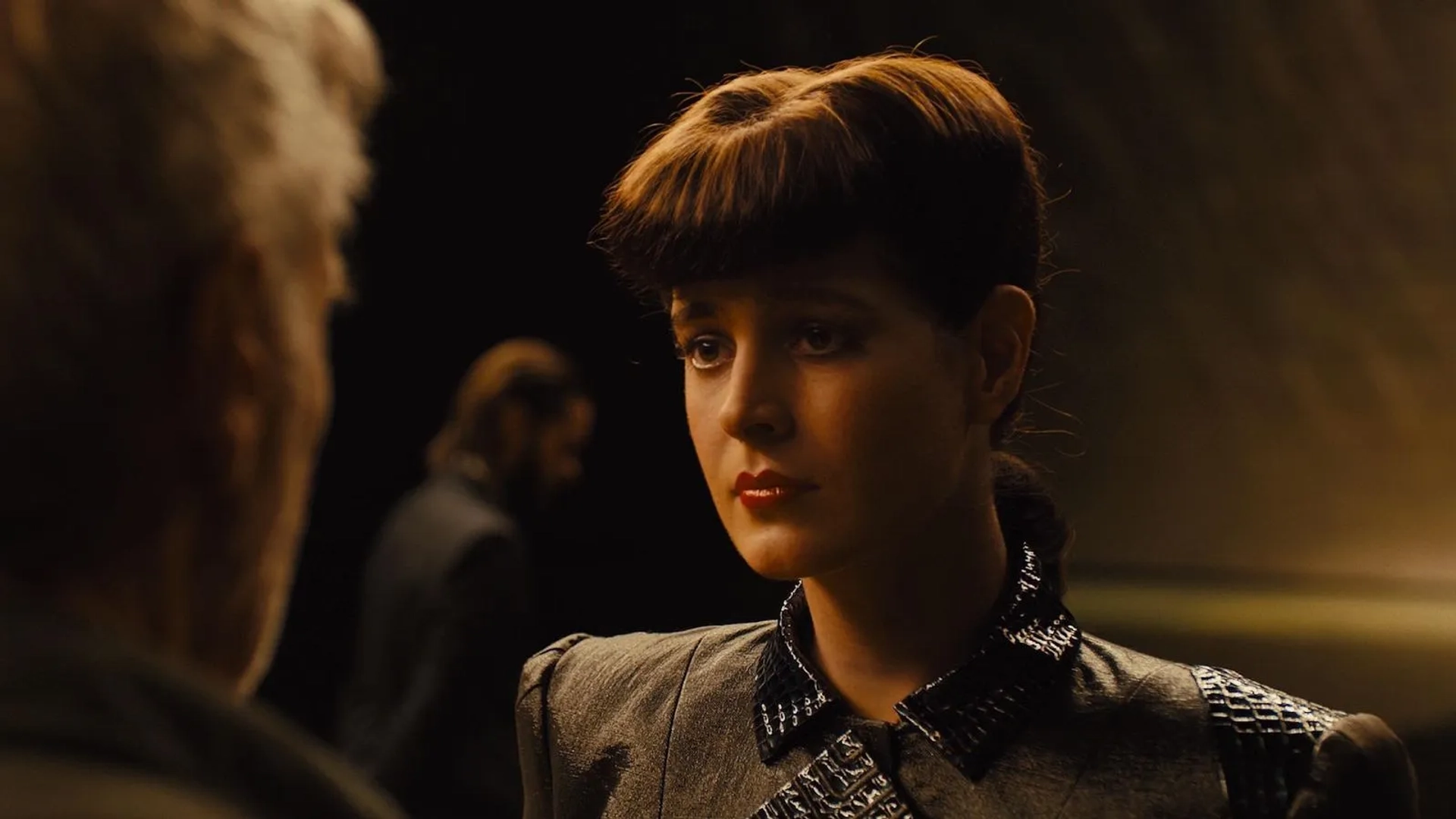 Sean Young and Loren Peta in Blade Runner 2049 (2017)