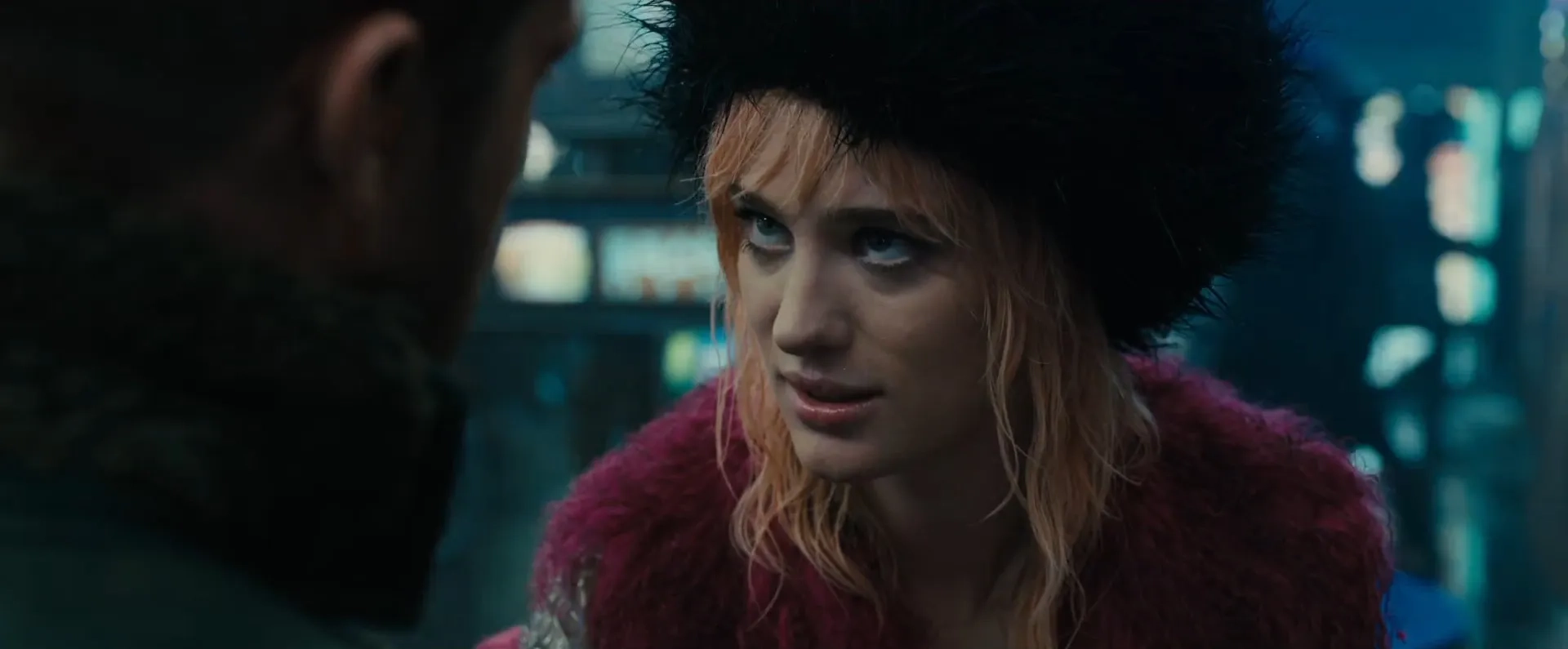 Ryan Gosling and Mackenzie Davis in Blade Runner 2049 (2017)