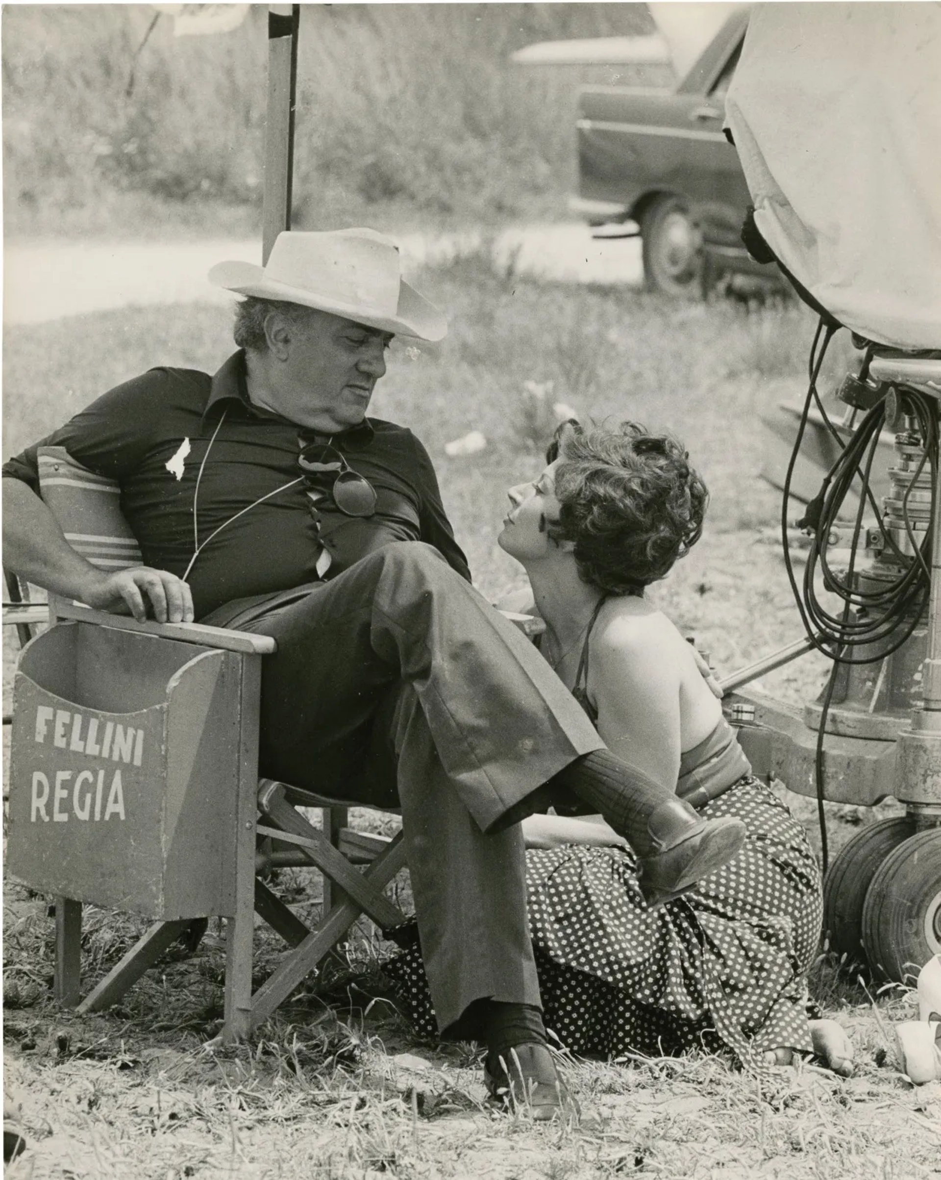 Federico Fellini and Magali Noël in I Remember (1973)