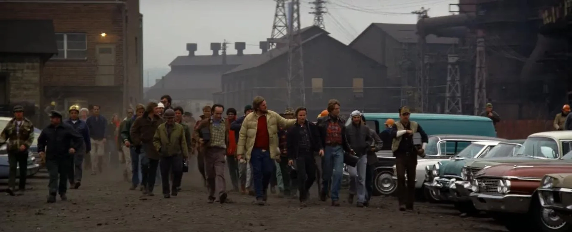 Robert De Niro, Christopher Walken, John Cazale, George Dzundza, John Savage, and Chuck Aspegren in The Deer Hunter (1978)