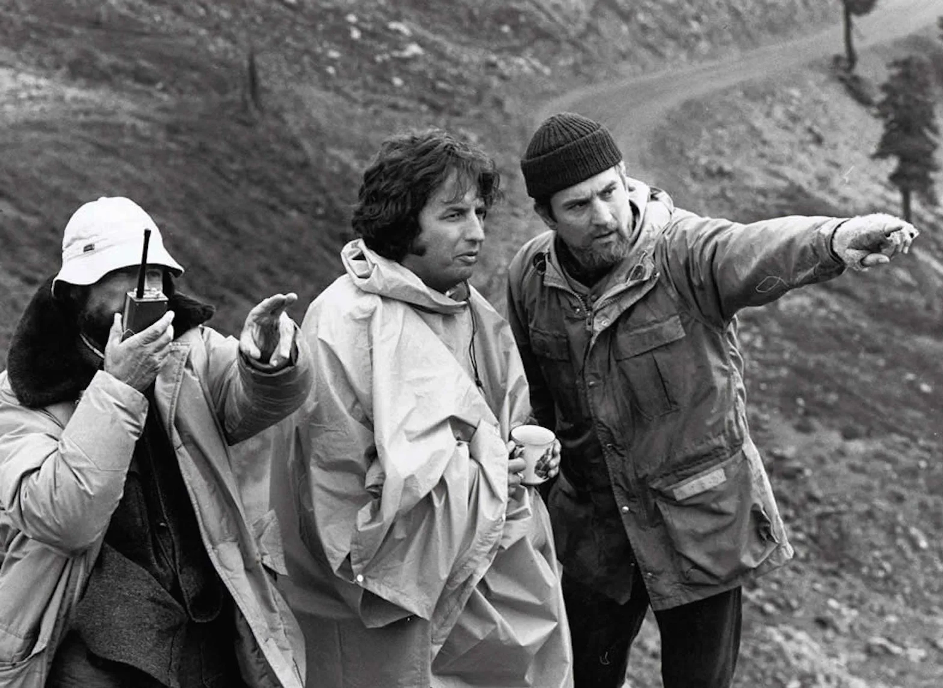 Robert De Niro, Michael Cimino, and Vilmos Zsigmond in The Deer Hunter (1978)