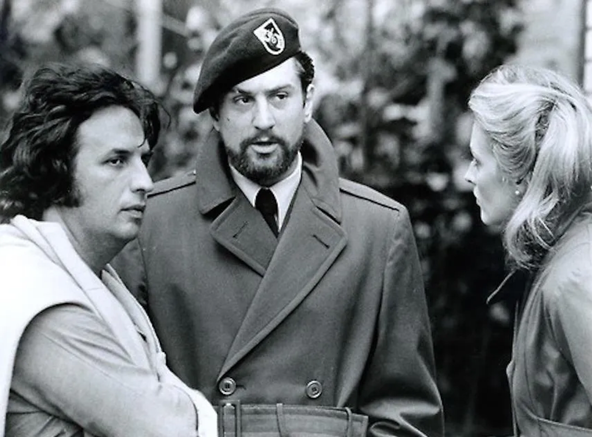 Robert De Niro, Meryl Streep, and Michael Cimino in The Deer Hunter (1978)