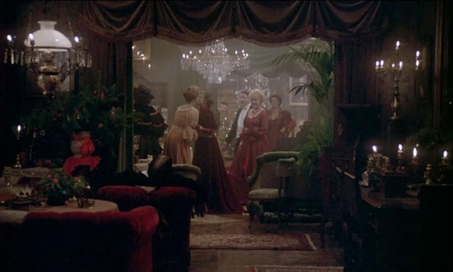 Börje Ahlstedt, Käbi Laretei, Mona Malm, and Gunn Wållgren in Fanny and Alexander (1982)