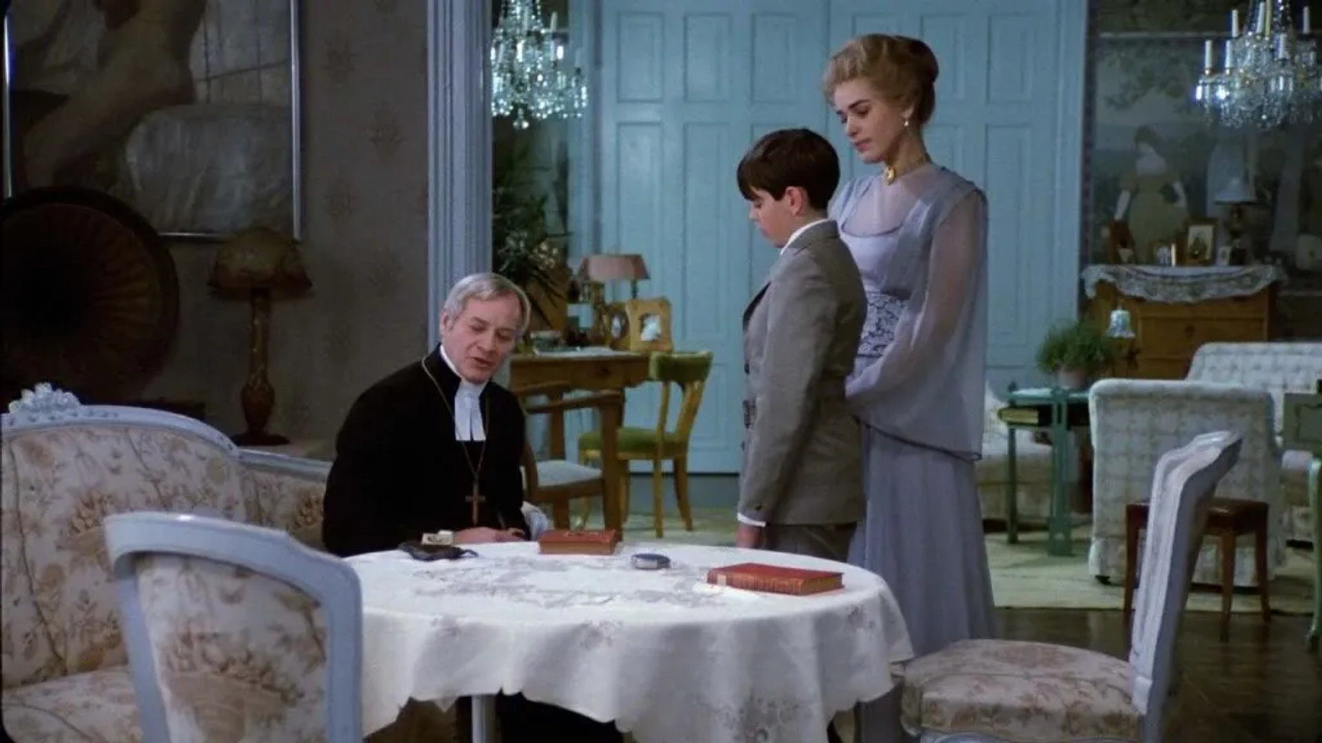 Ewa Fröling, Bertil Guve, and Jan Malmsjö in Fanny and Alexander (1982)