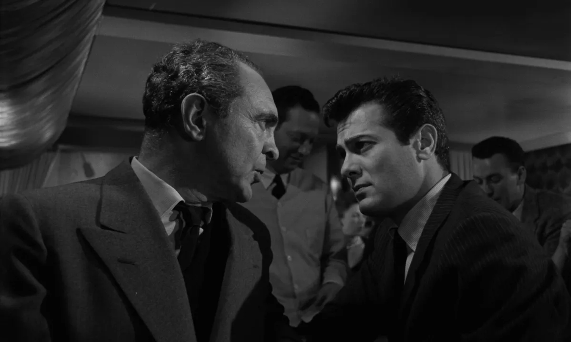 Tony Curtis and Sam Levene in Sweet Smell of Success (1957)