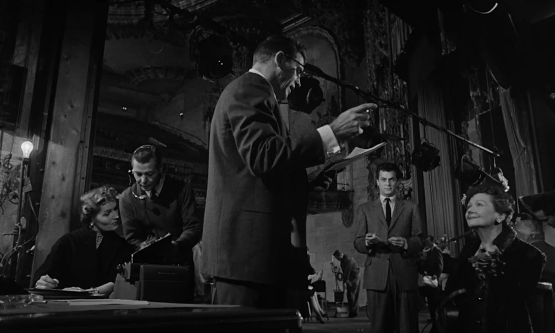 Burt Lancaster, Tony Curtis, Edith Atwater, and Charles Perry in Sweet Smell of Success (1957)