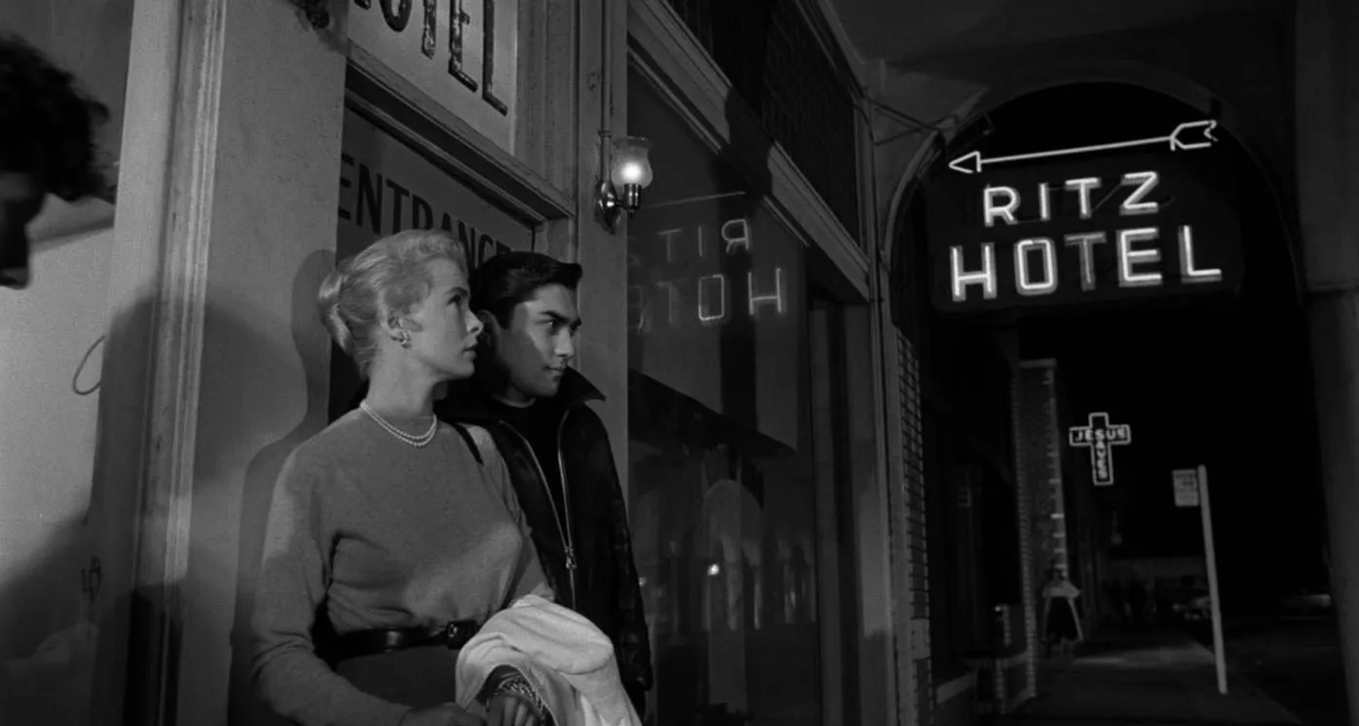 Janet Leigh and Valentin de Vargas in Touch of Evil (1958)