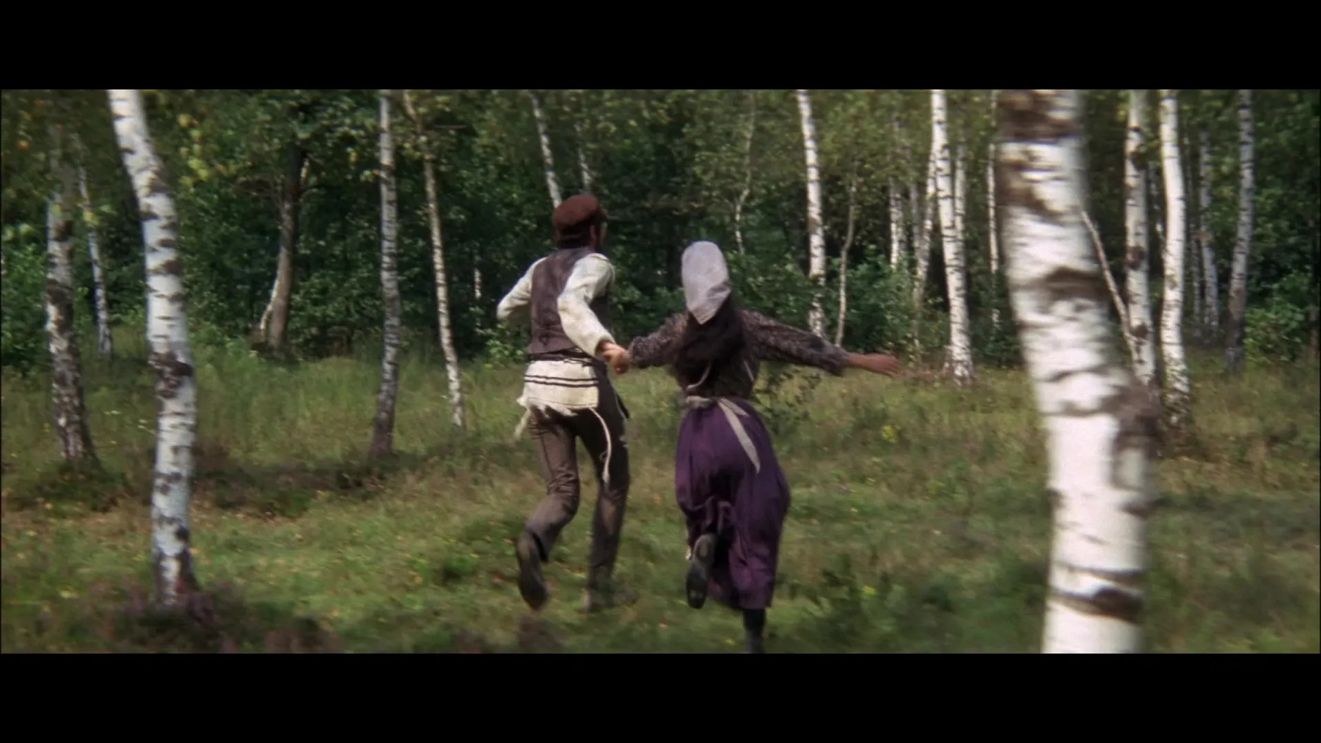 Leonard Frey and Rosalind Harris in Fiddler on the Roof (1971)