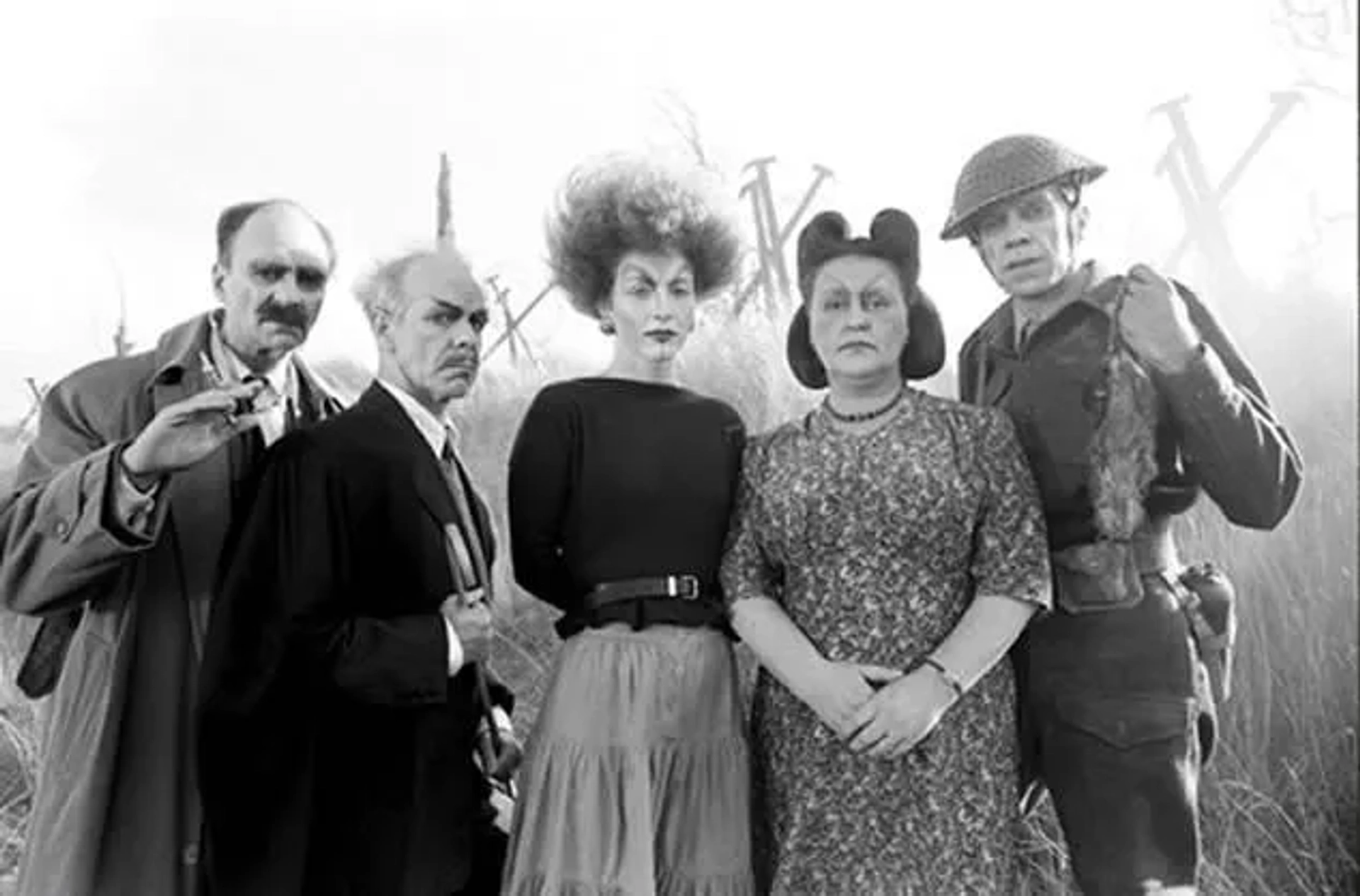 Ellis Dale, Christine Hargreaves, James Laurenson, Alex McAvoy, and Jenny Wright in Pink Floyd: The Wall (1982)