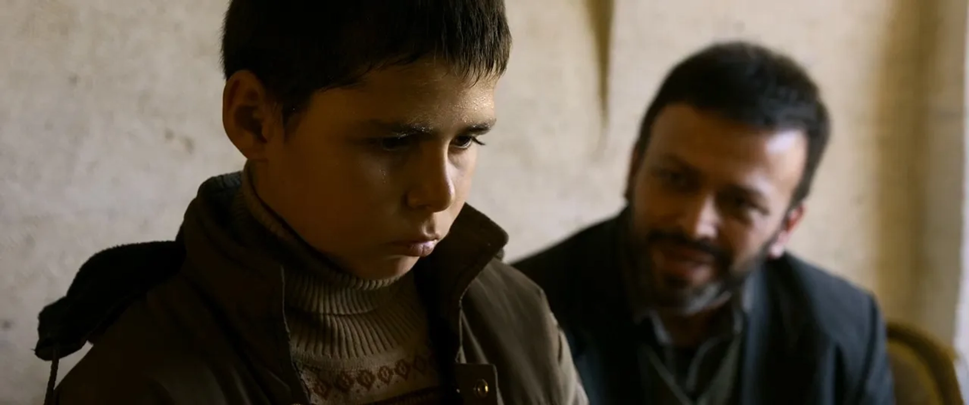 Serhat Mustafa Kiliç and Emirhan Doruktutan in Winter Sleep (2014)