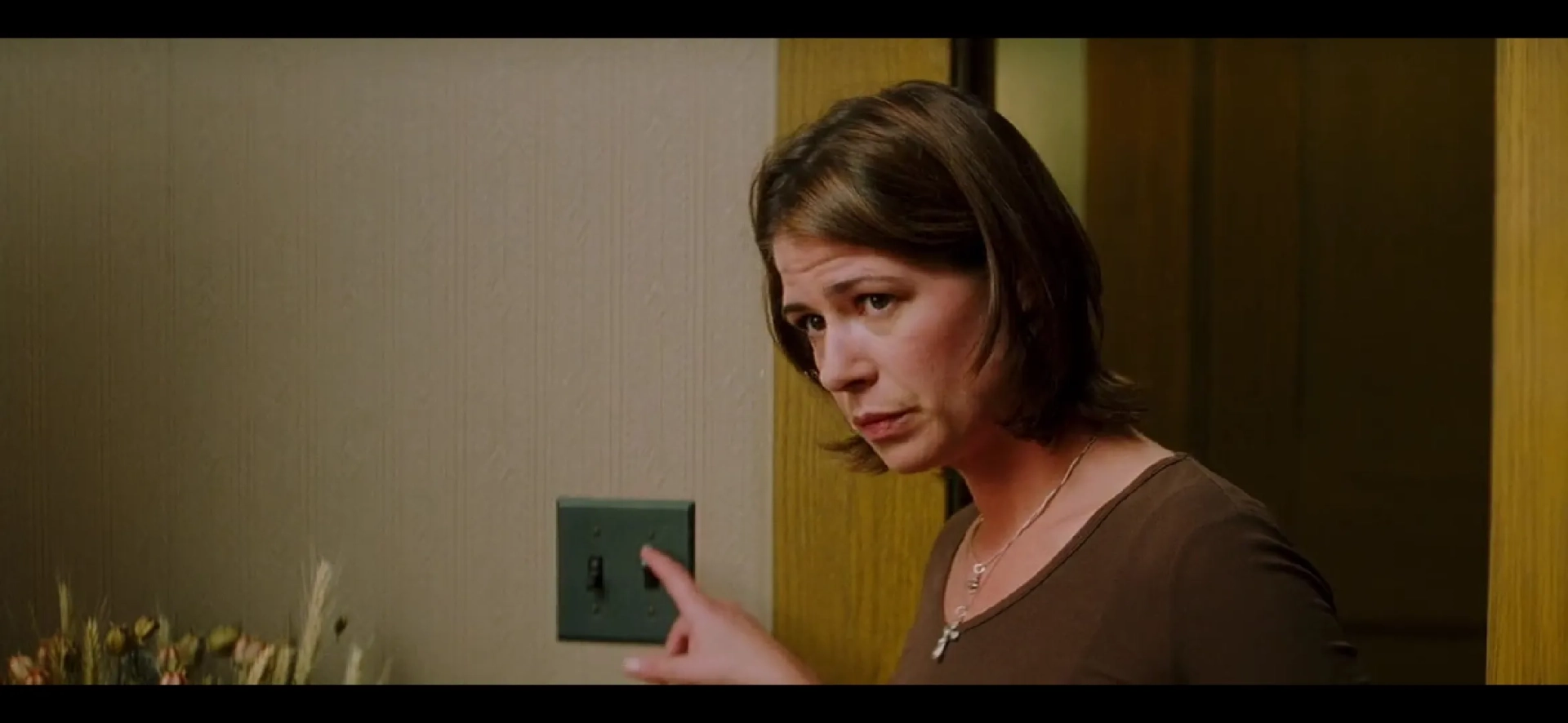 Maura Tierney in Insomnia (2002)