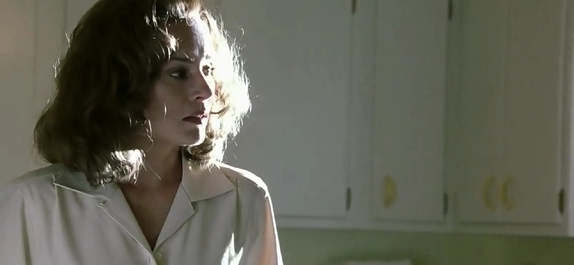 Diane Venora in The Insider (1999)