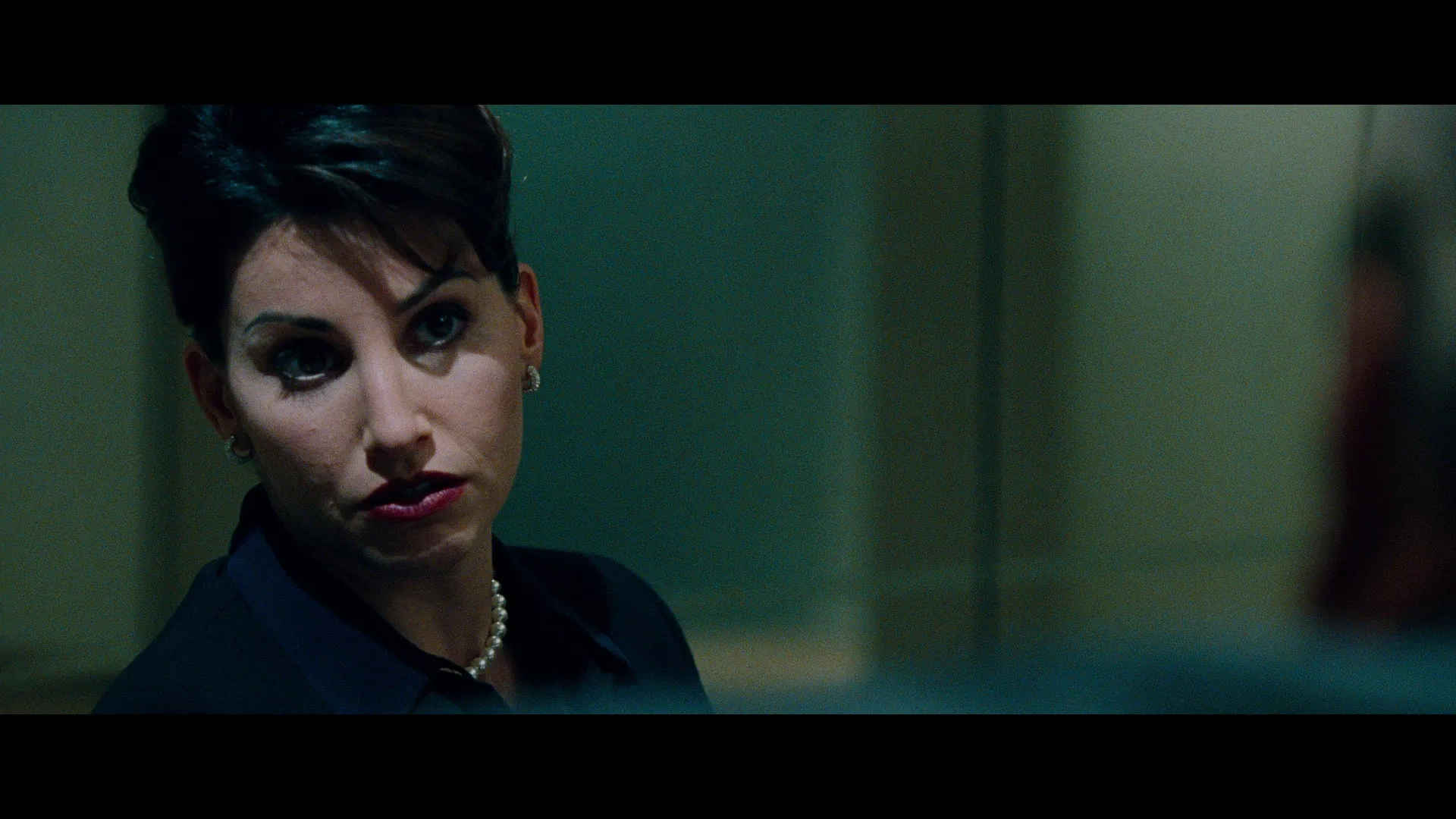 Gina Gershon in The Insider (1999)