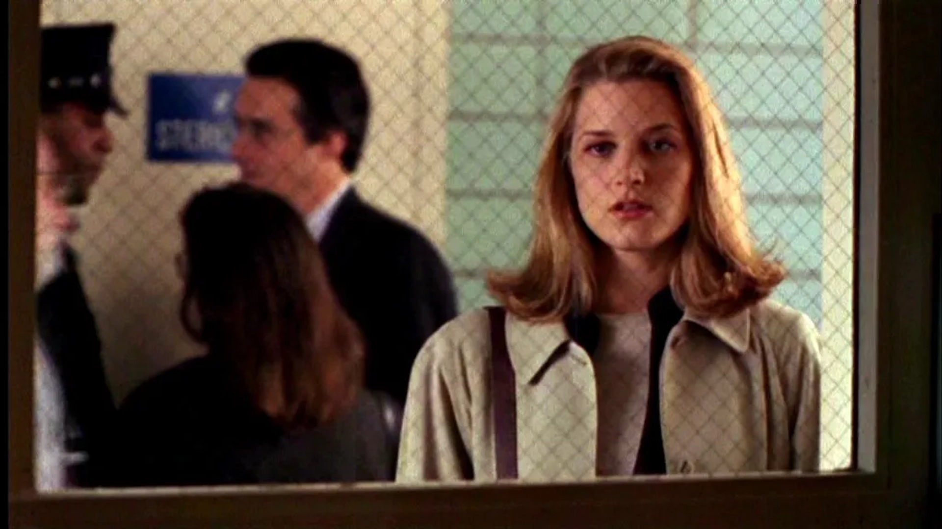 Bridget Fonda in City Hall (1996)