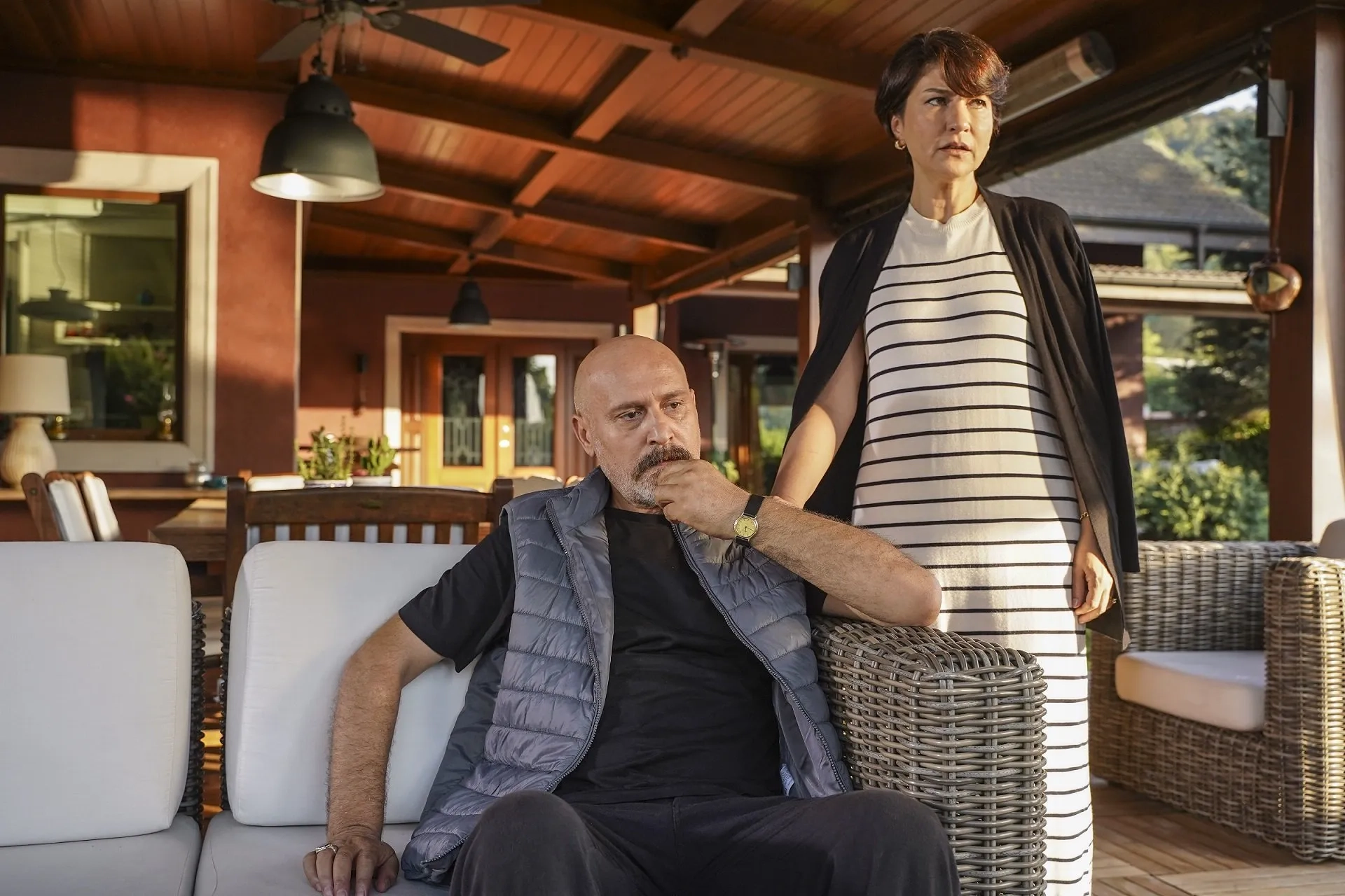 Gülçin Hatihan and Muttalip Müjdeci in Another Love (2023)