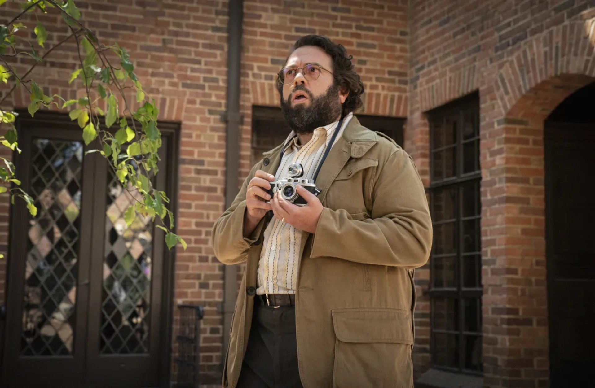 Dan Fogler in The Offer (2022)