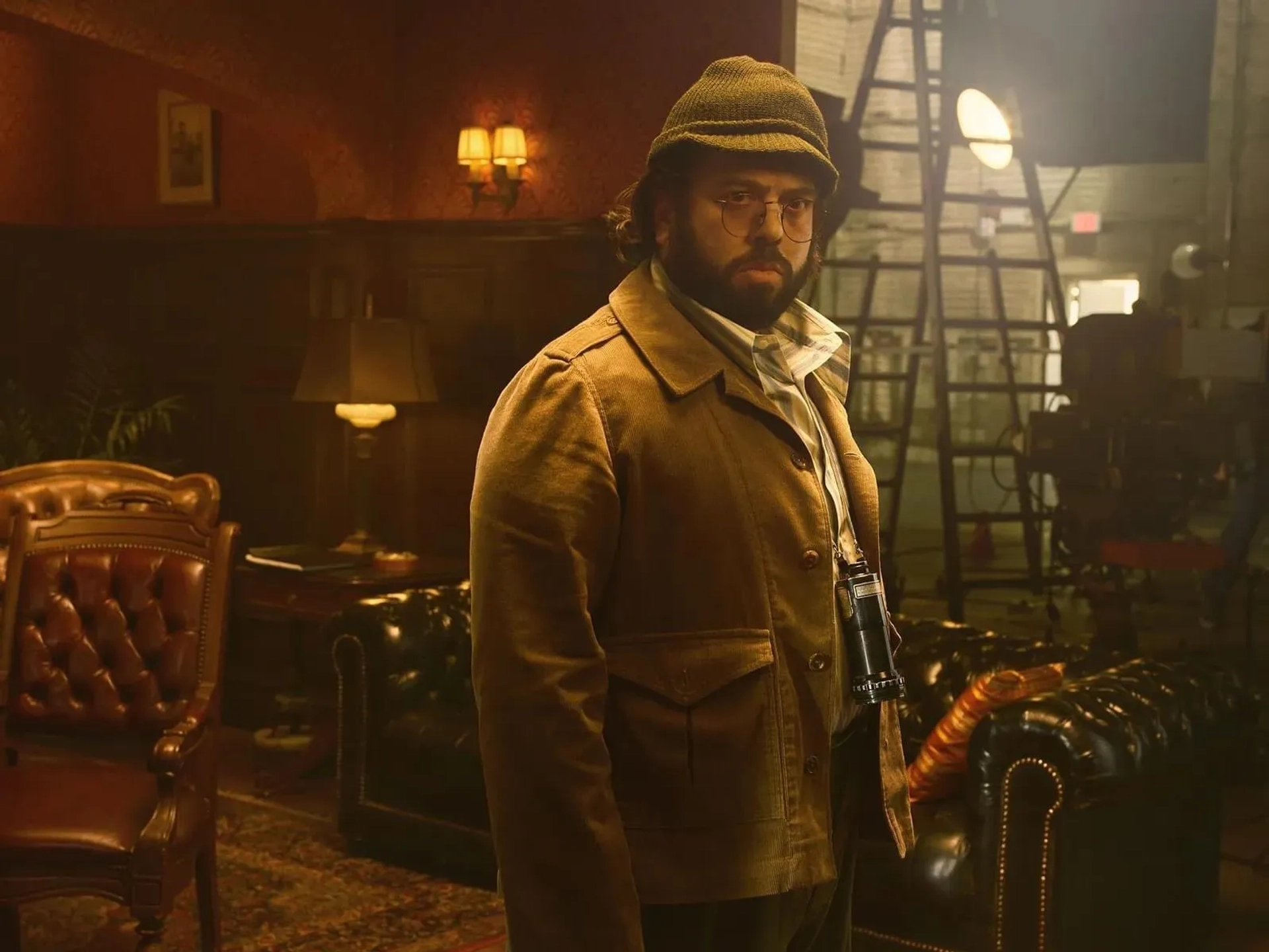 Dan Fogler in The Offer (2022)