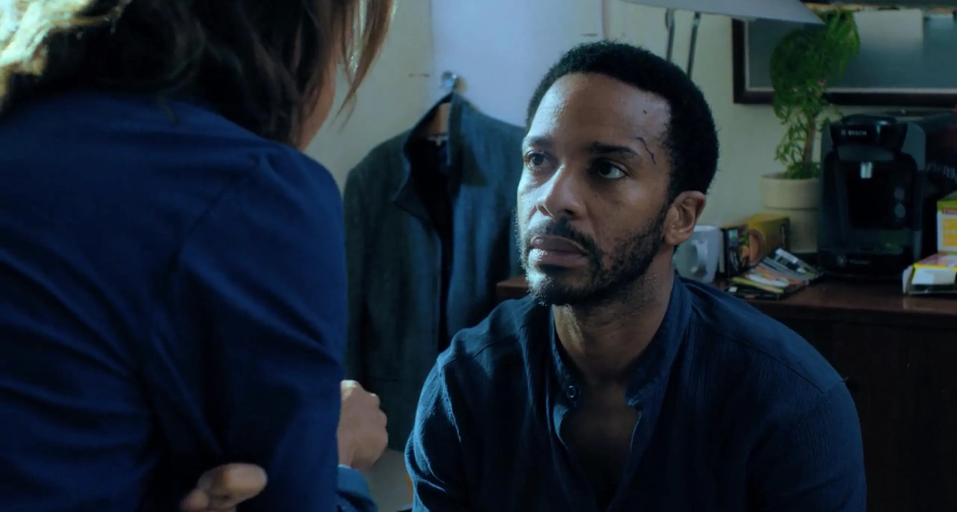 Léonie Simaga and André Holland in The Eddy (2020)