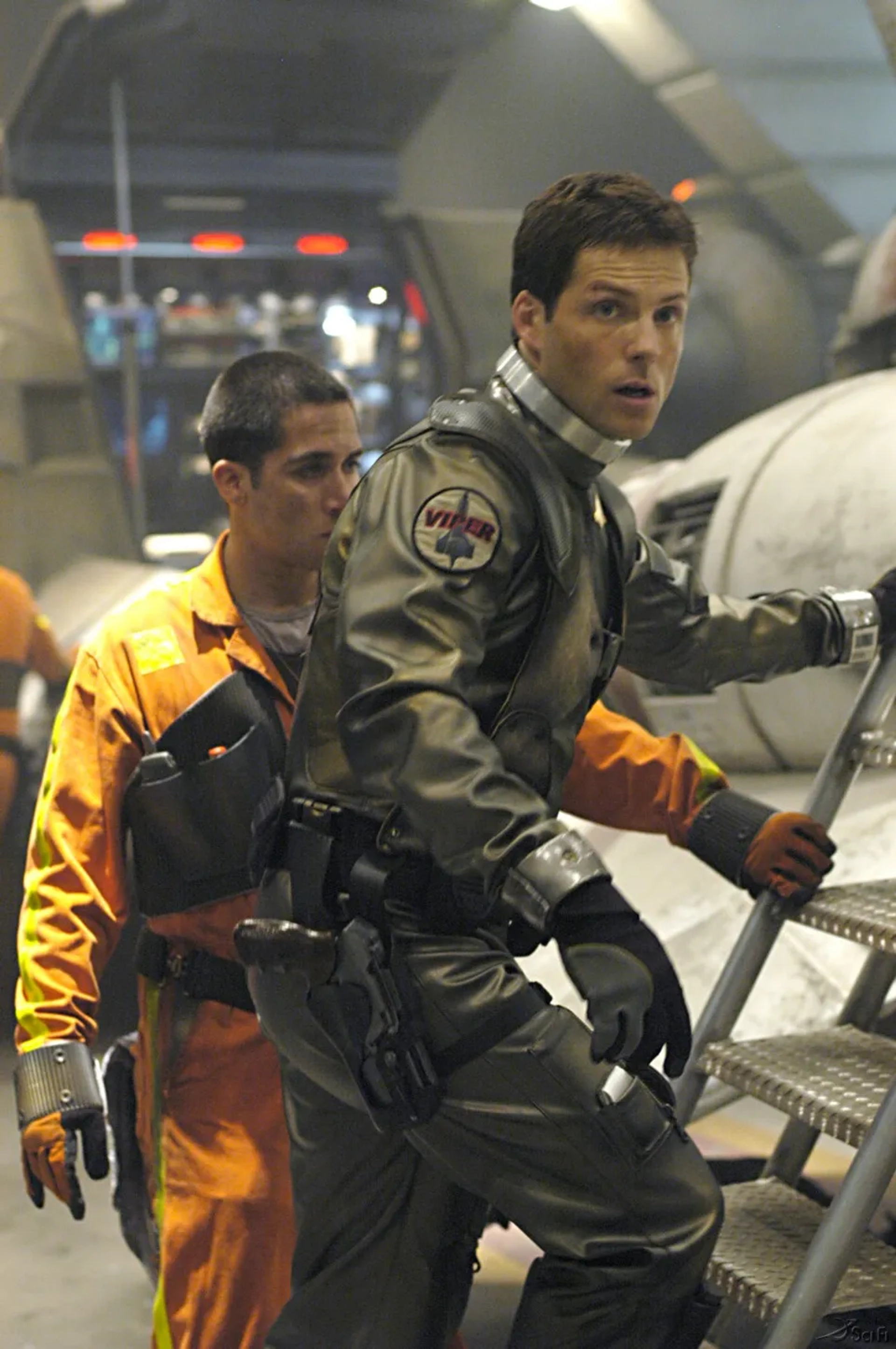 Jamie Bamber in Battlestar Galactica (2004)