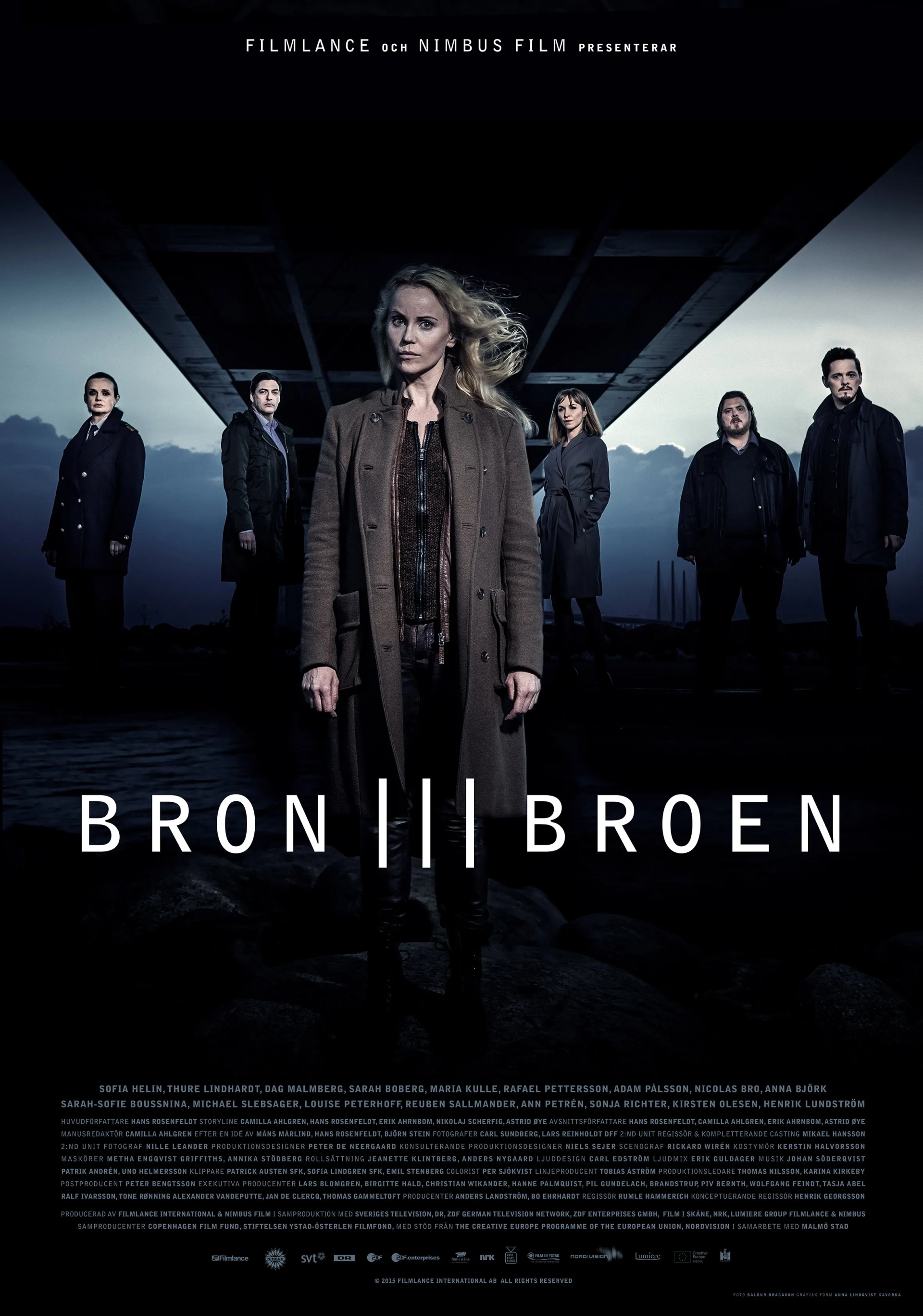 Nicolas Bro, Sofia Helin, Maria Kulle, Thure Lindhardt, Reuben Sallmander, and Sonja Richter in The Bridge (2011)