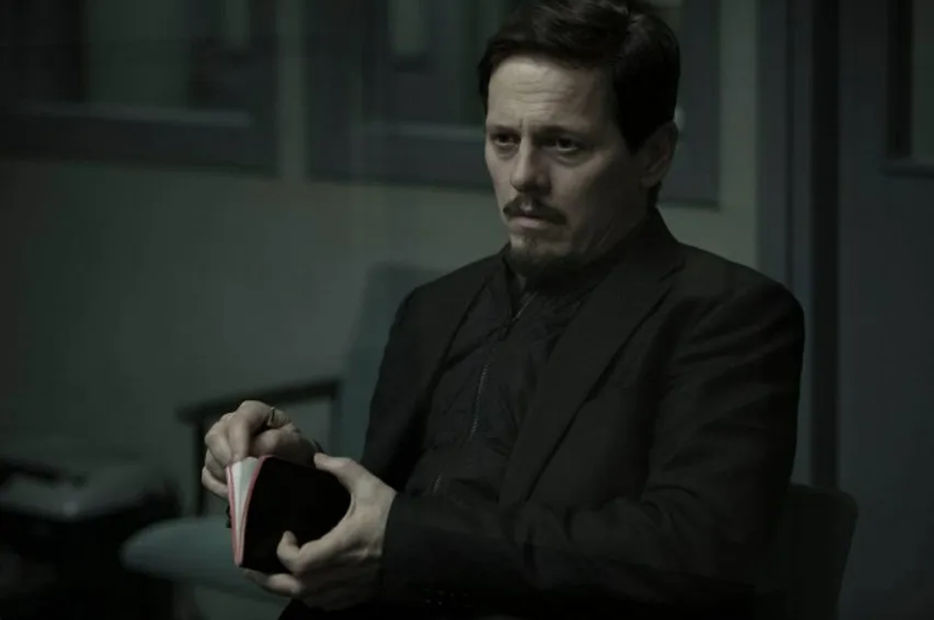 Thure Lindhardt in The Bridge (2011)