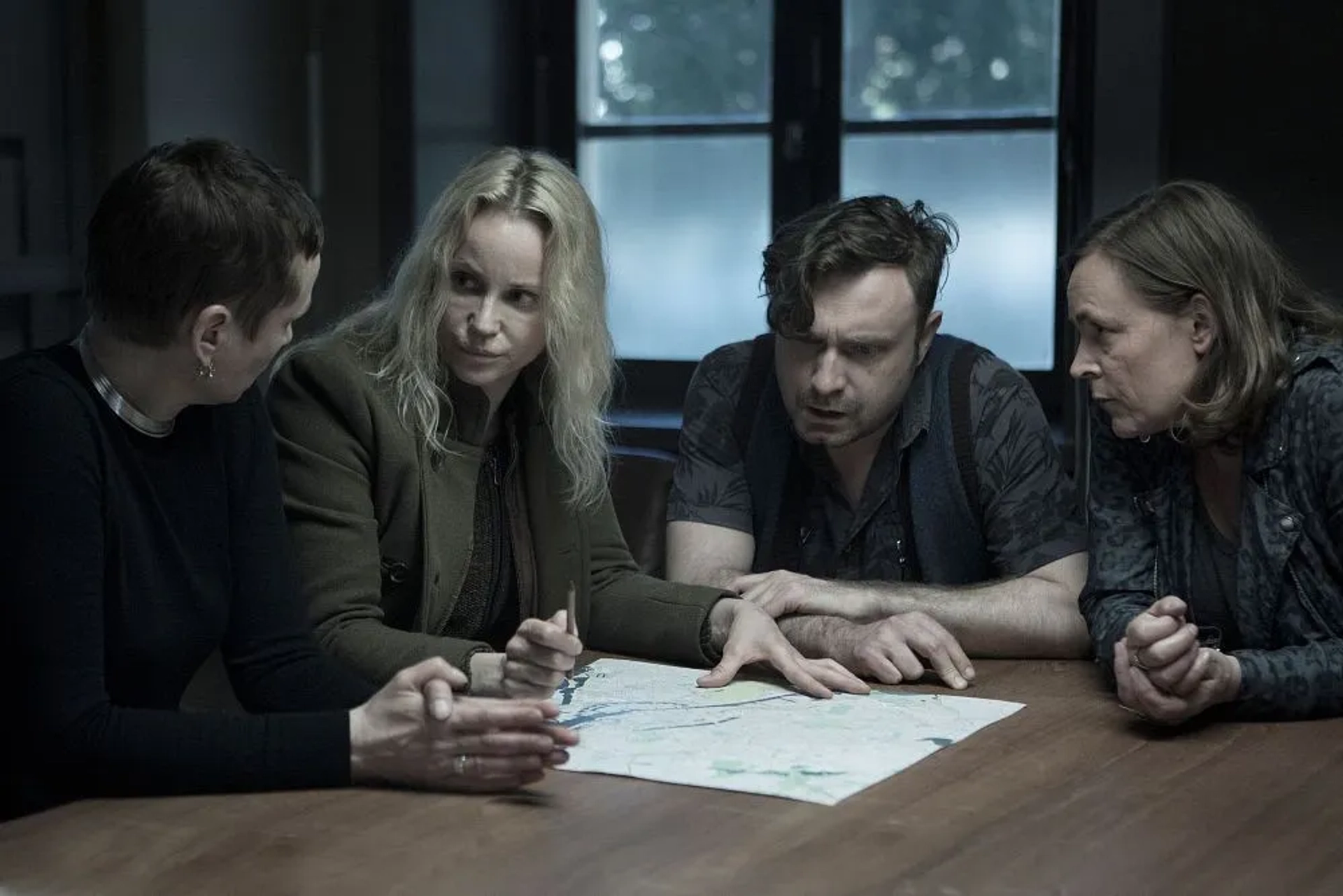 Sarah Boberg, Julie Carlsen, Sofia Helin, and Rafael Pettersson in The Bridge (2011)