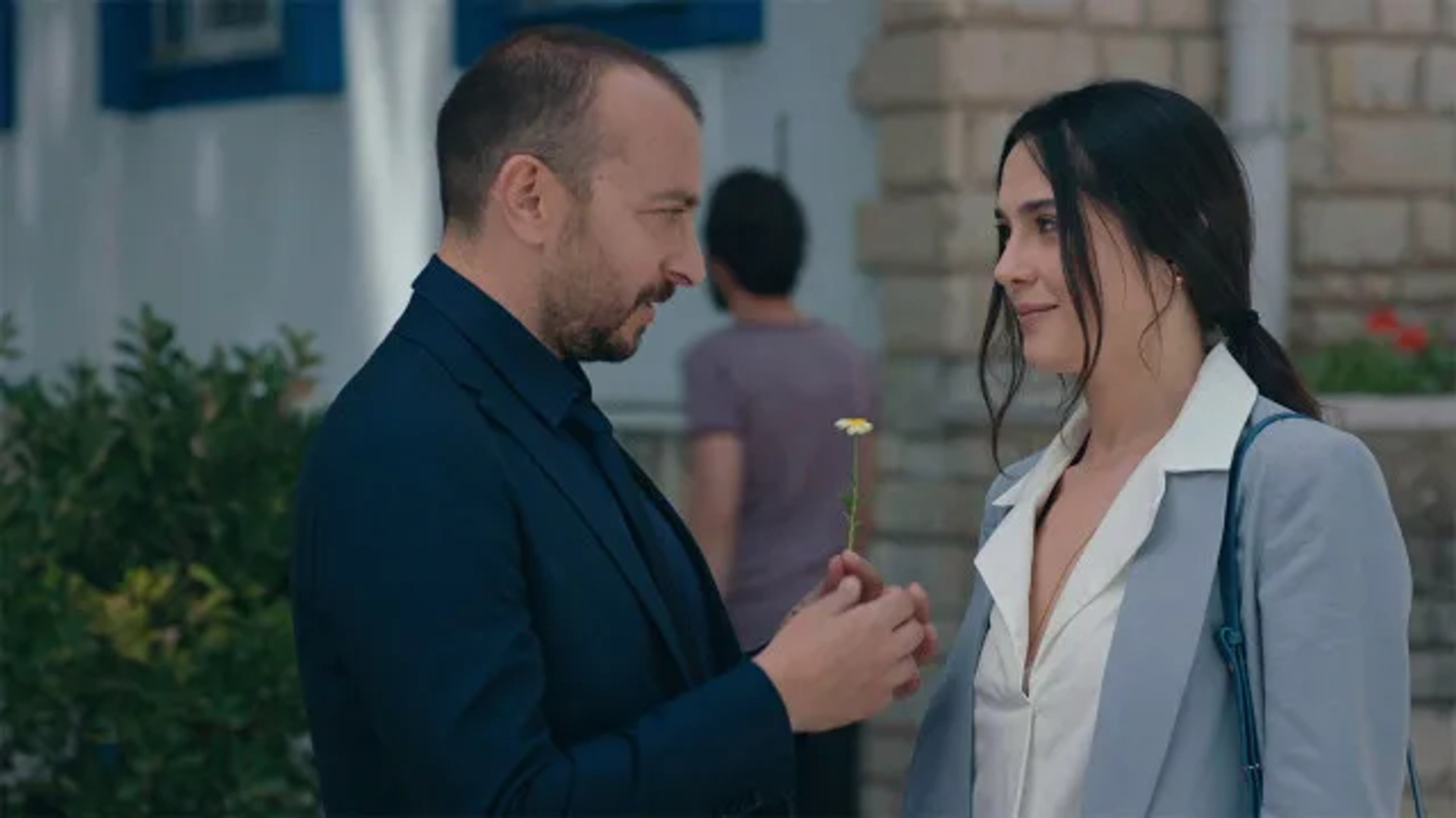 Ali Atay and Funda Eryigit in Last Summer (2021)