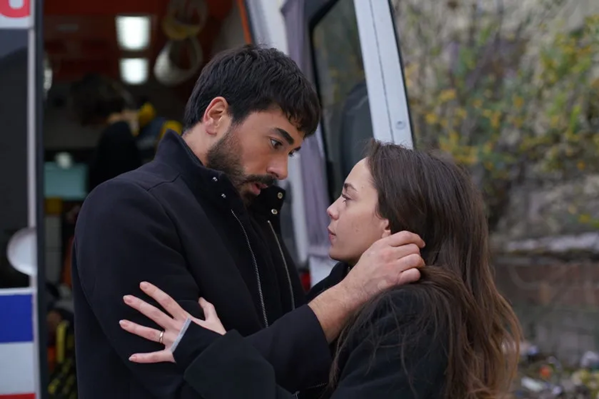 Öykü Karayel and Gökhan Alkan in Heartbeat (2017)