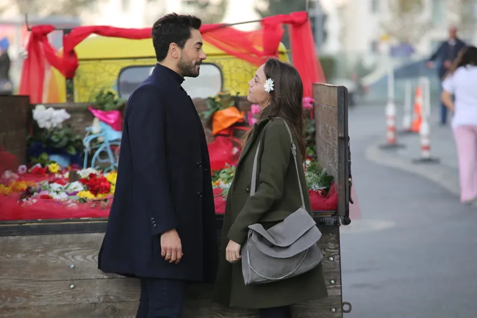 Öykü Karayel and Gökhan Alkan in Heartbeat (2017)