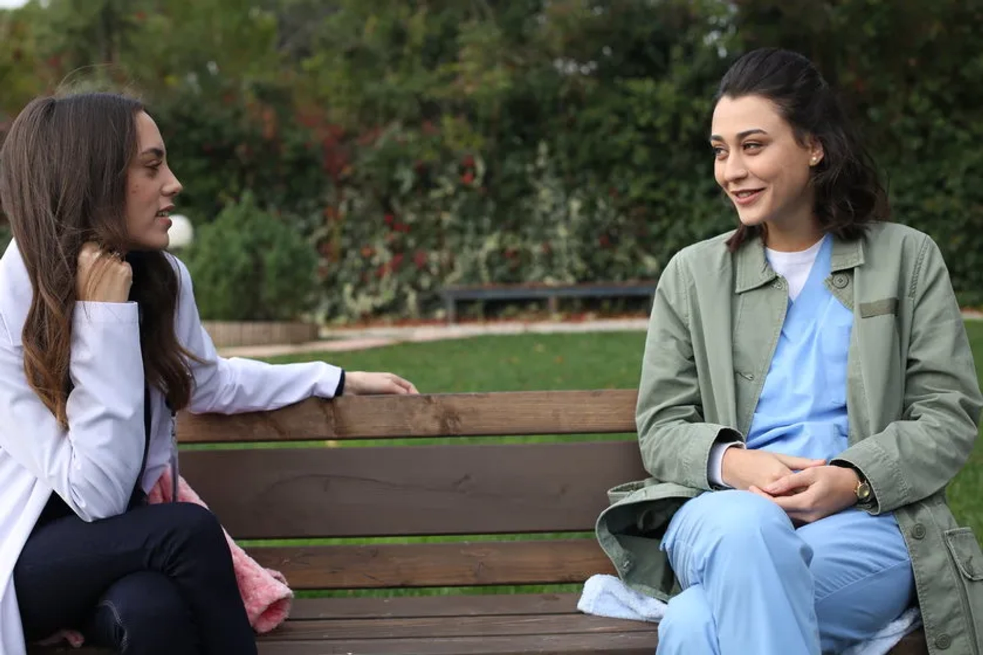 Öykü Karayel and Merve Çagiran in Heartbeat (2017)