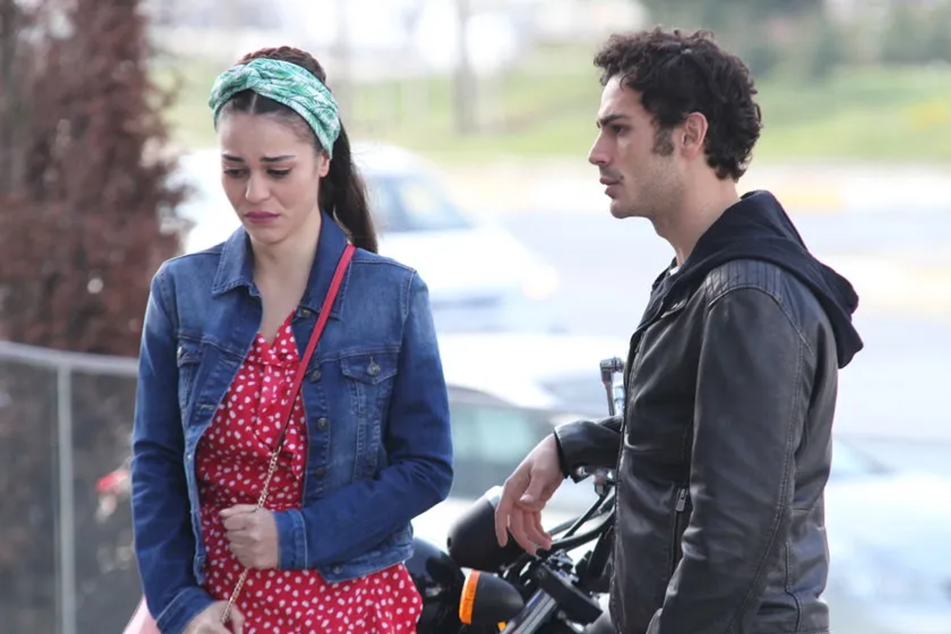 Burcu Türünz and Erdem Kaynarca in Heartbeat (2017)