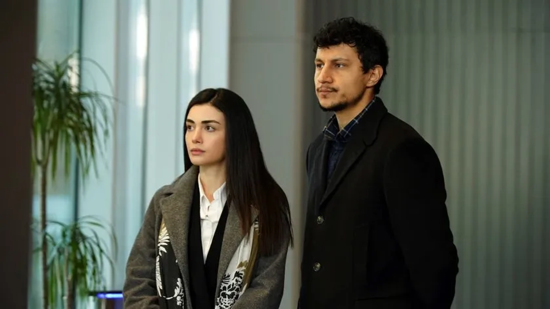 Özge Yagiz and Alper Çankaya in Baba (2022)