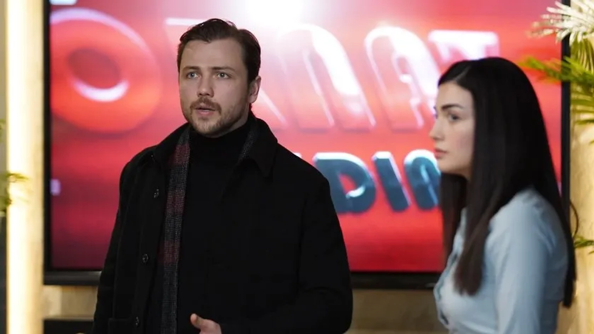 Özge Yagiz and Tolga Saritas in Baba (2022)