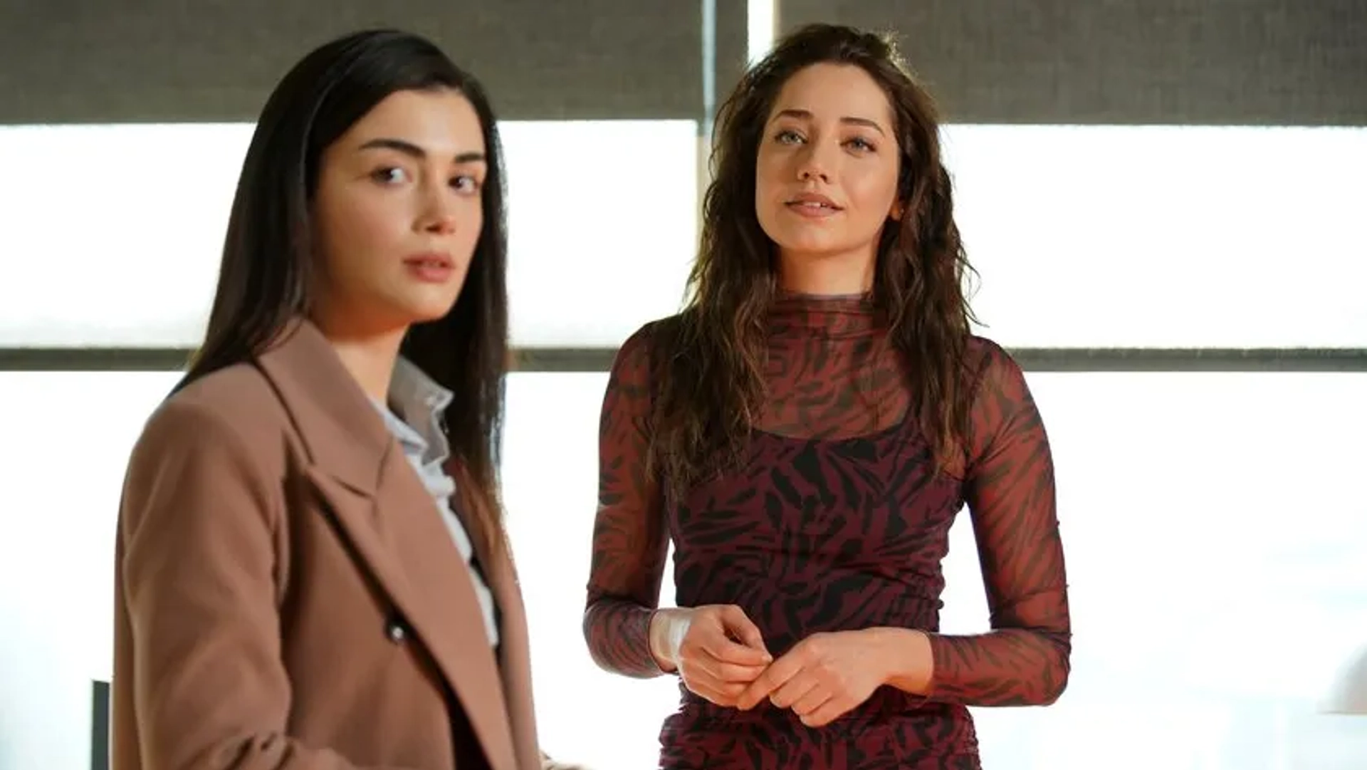 Özge Yagiz and Özge Özacar in Baba (2022)