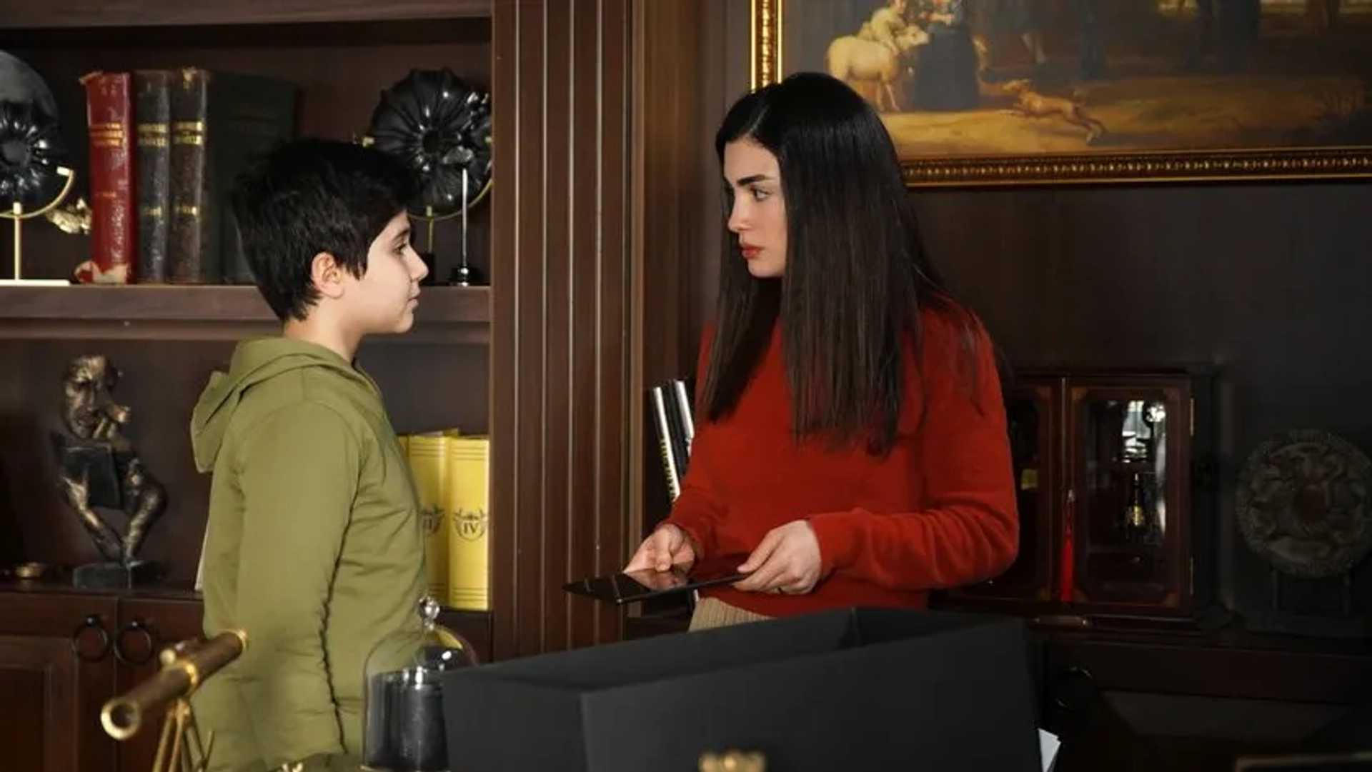 Özge Yagiz and Yagiz Saylag in Baba (2022)