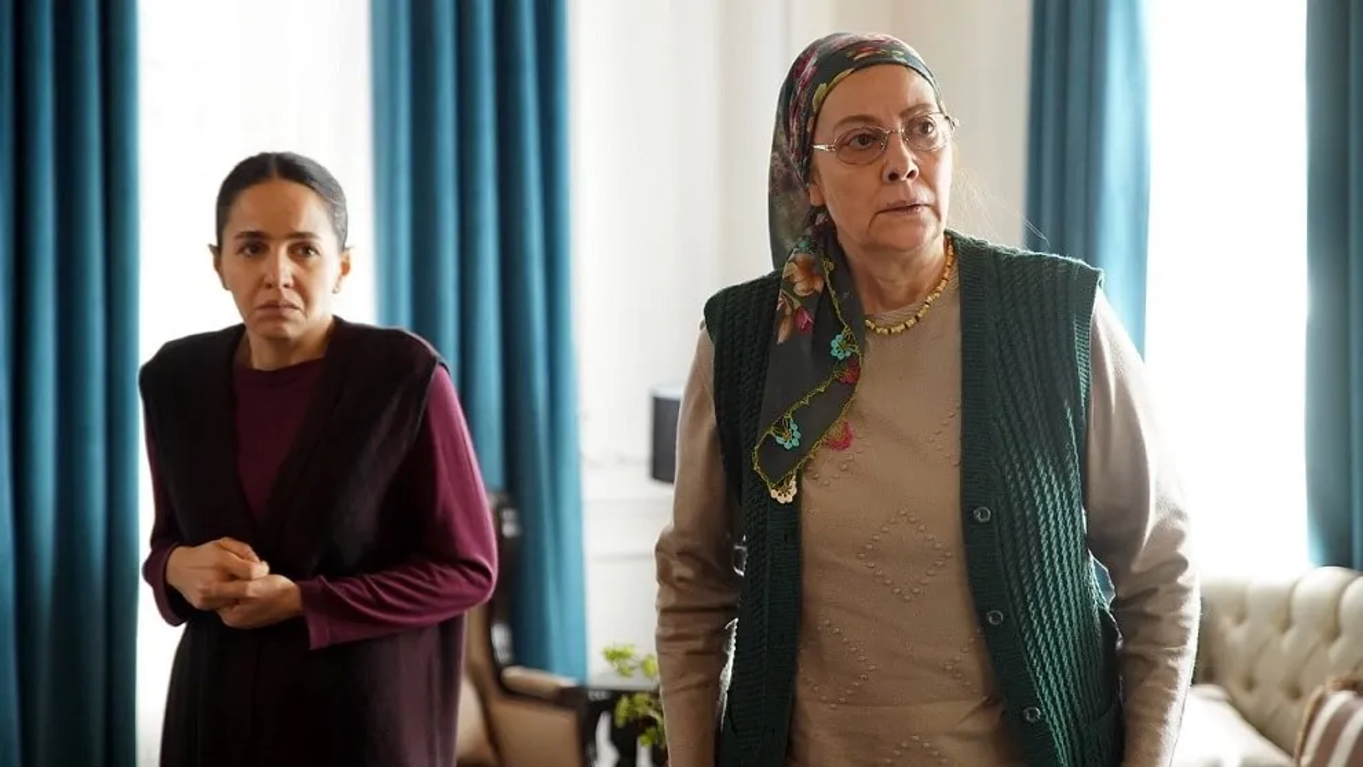 Ayda Aksel and Bihter Dinçel in Baba (2022)