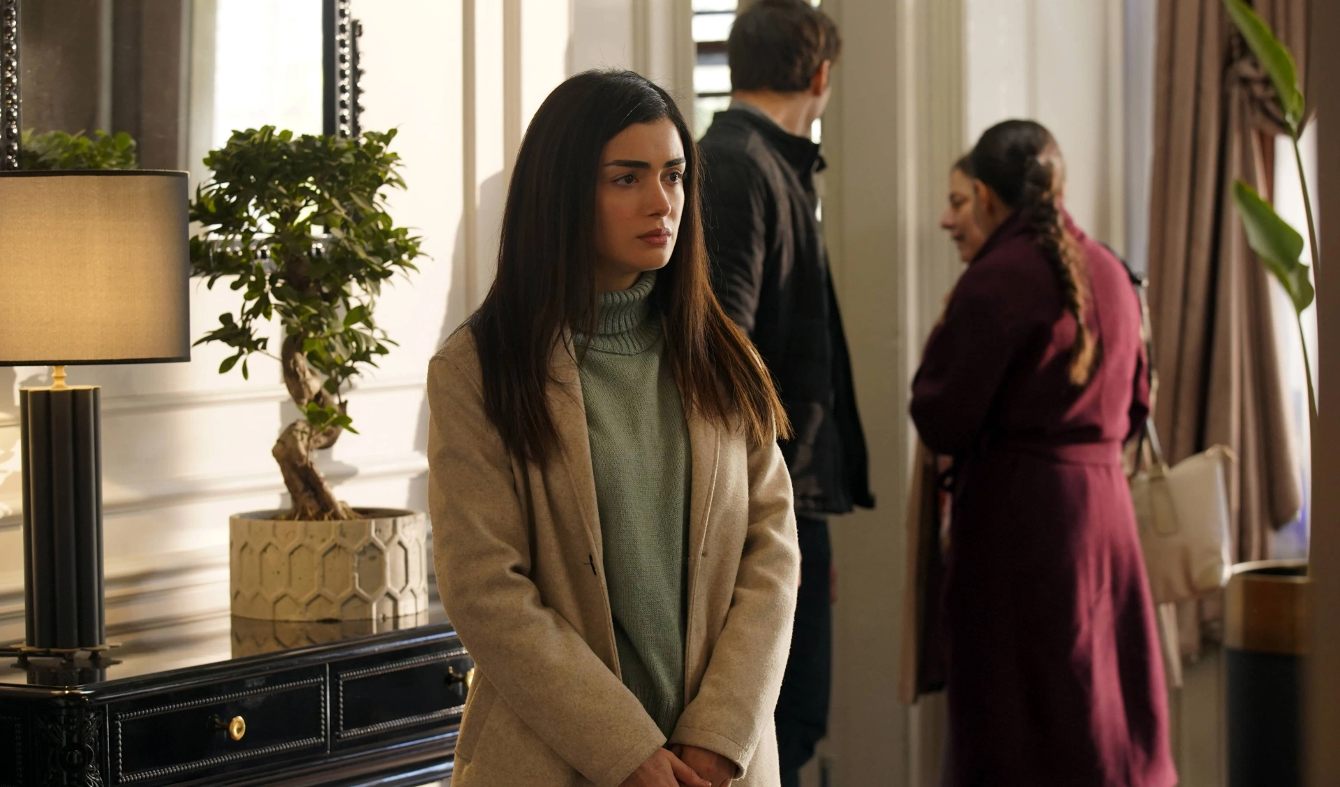 Özge Yagiz in Baba (2022)