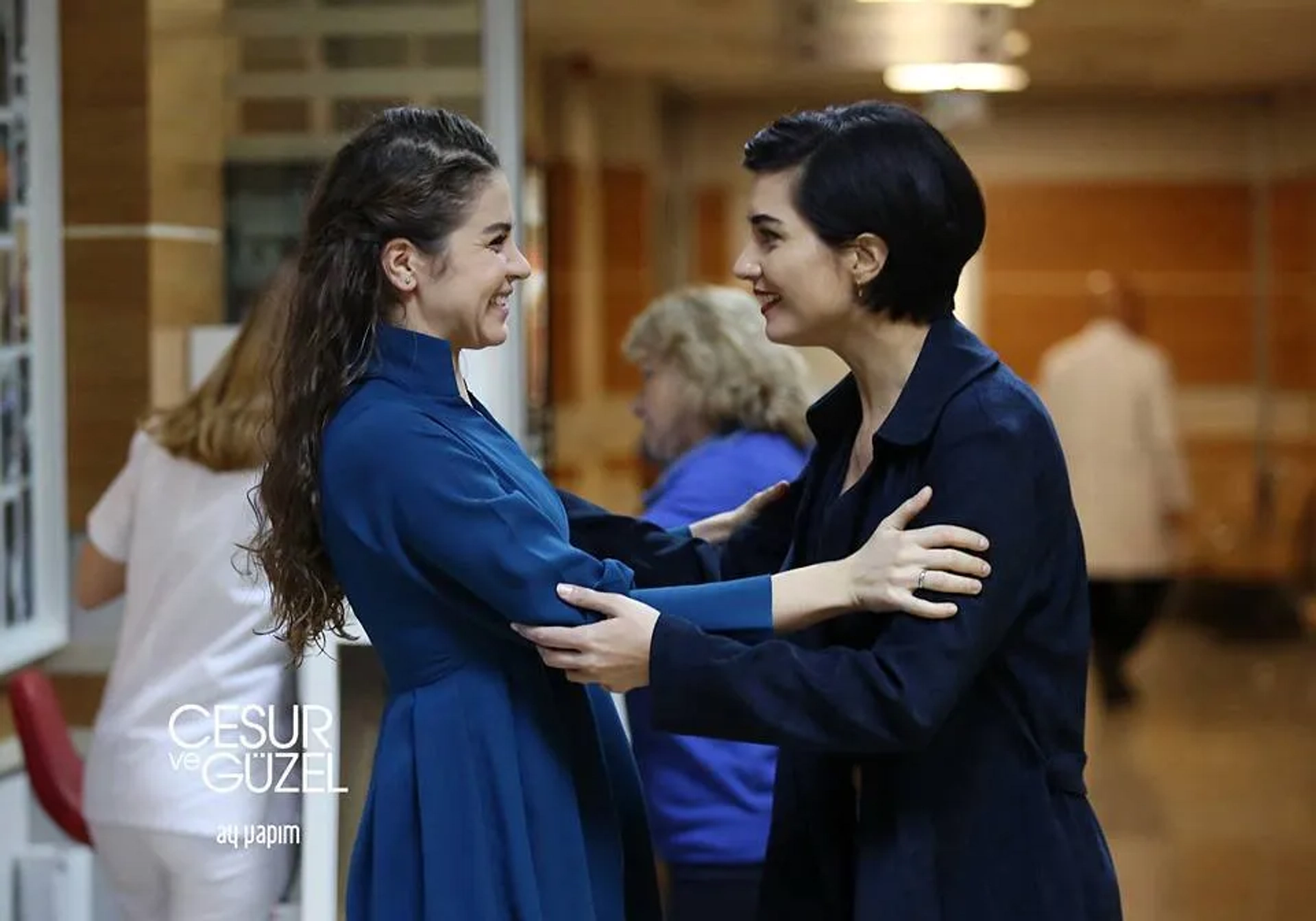 Tuba Büyüküstün and Irmak Örnek in Brave and Beautiful (2016)