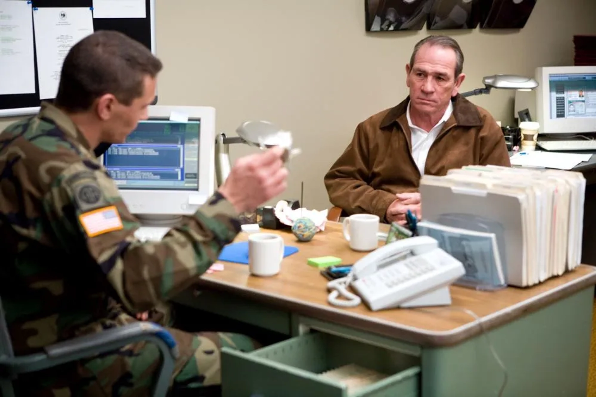 Tommy Lee Jones and James Franco in In the Valley of Elah (2007)