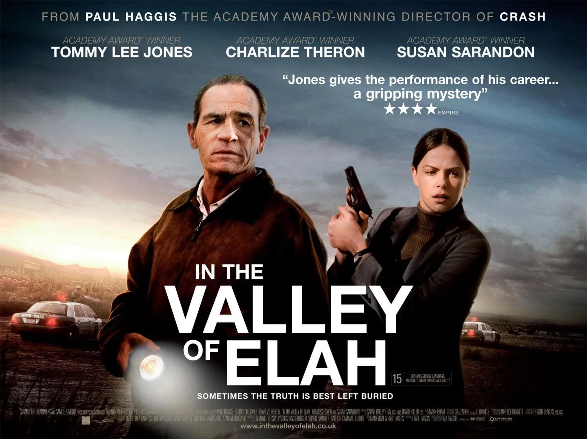 Tommy Lee Jones and Charlize Theron in In the Valley of Elah (2007)