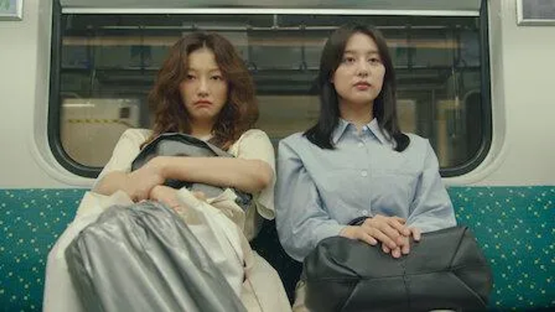 Kim Ji-won and Lee El in My Liberation Diary (2022)