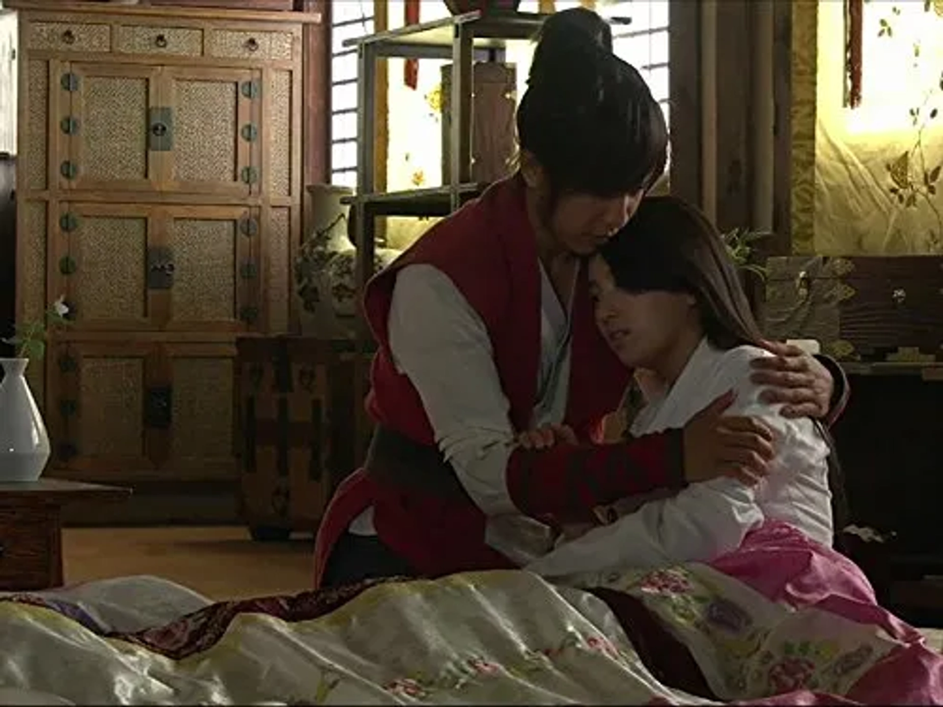 Lee Seung-gi and Bae Suzy in Guga-ui Seo (2013)