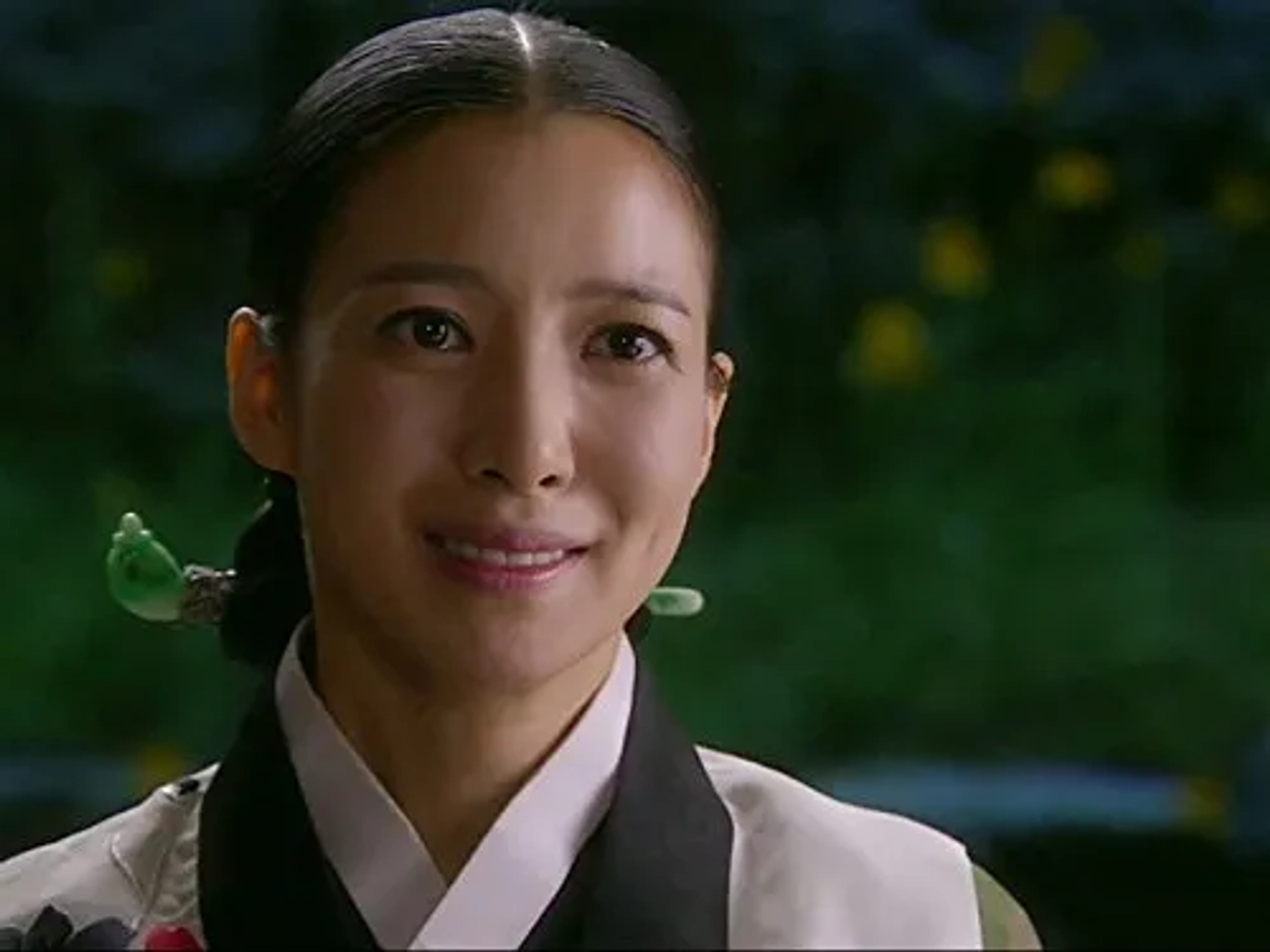 Yun Se-ah in Guga-ui Seo (2013)