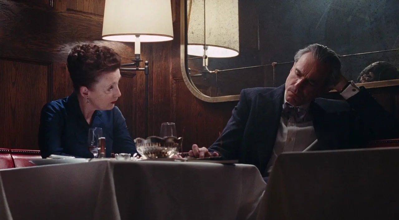Daniel Day-Lewis and Lesley Manville in Phantom Thread (2017)