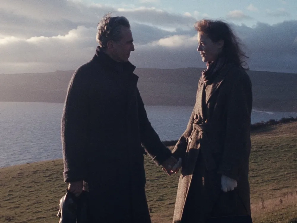 Daniel Day-Lewis and Vicky Krieps in Phantom Thread (2017)