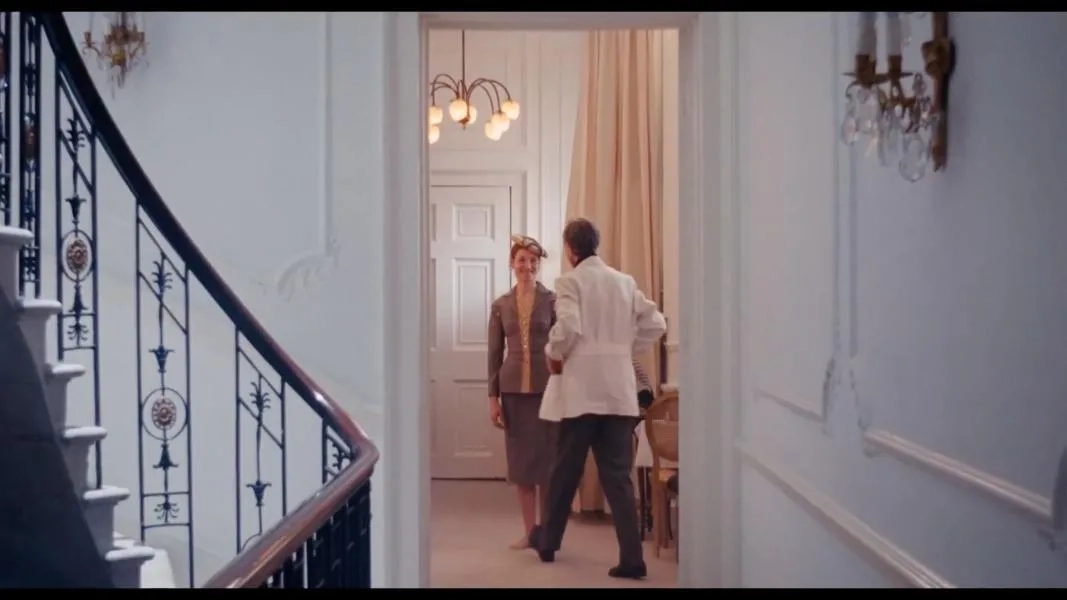 Daniel Day-Lewis and Vicky Krieps in Phantom Thread (2017)